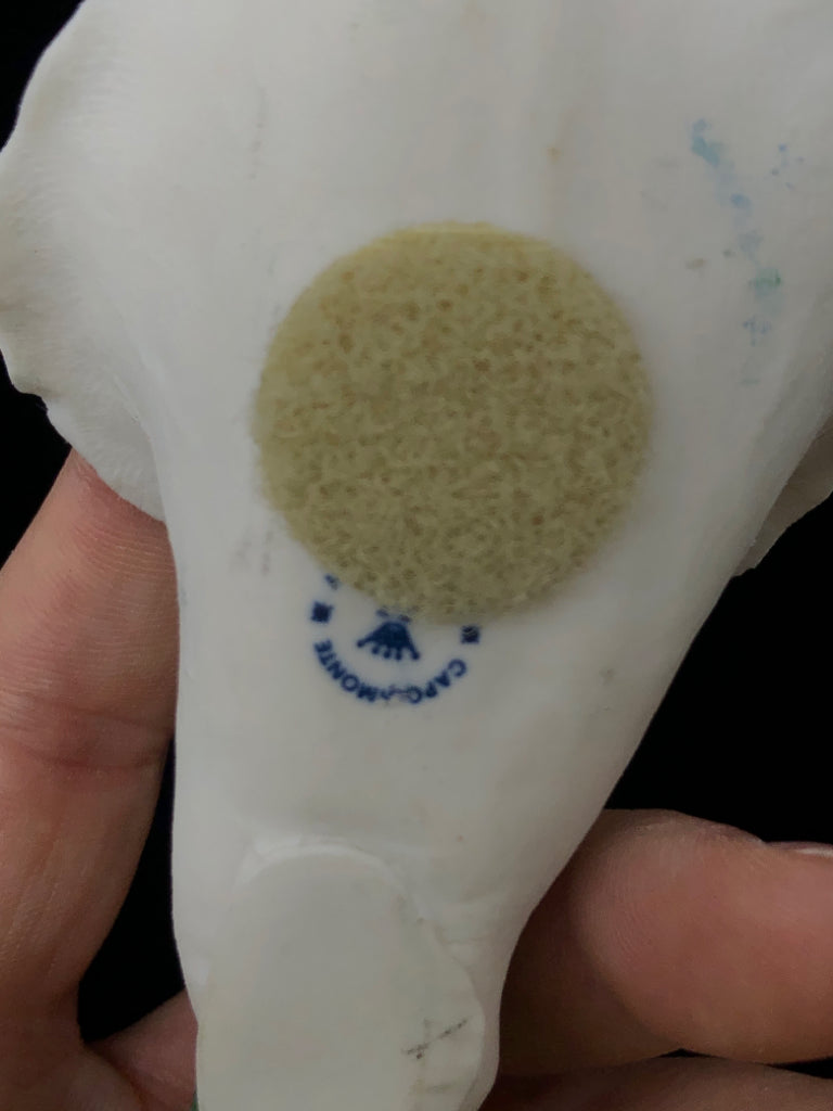 CAPODIMONTE WHITE CALLA LILY PORCELAIN FIGURINE.