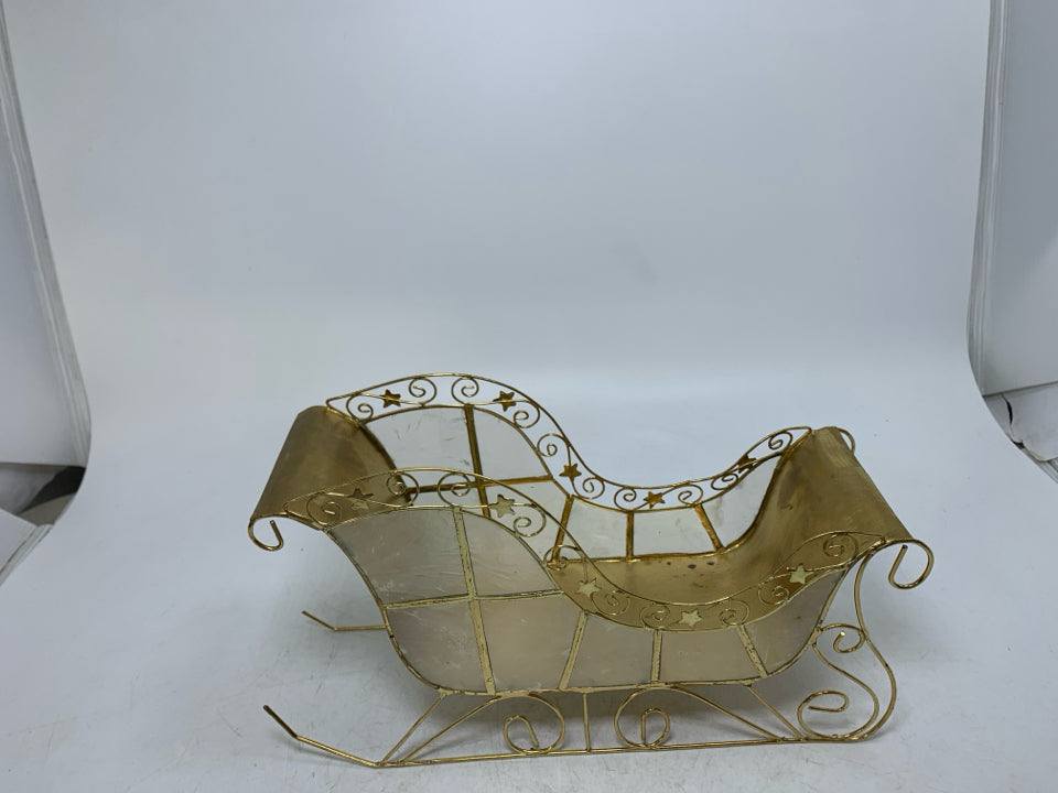 LIGHTWEIGHT METAL GOLD SLAY DECOR W/ STARS.