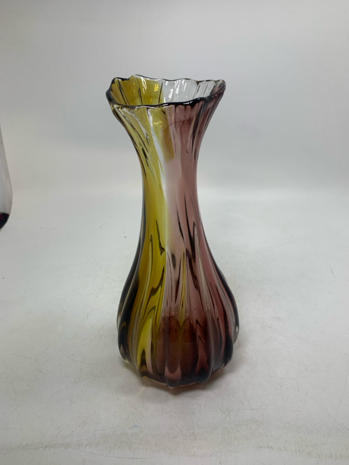 PURPLE/YELLOW BLOWN GLASS RIBBED VASE.