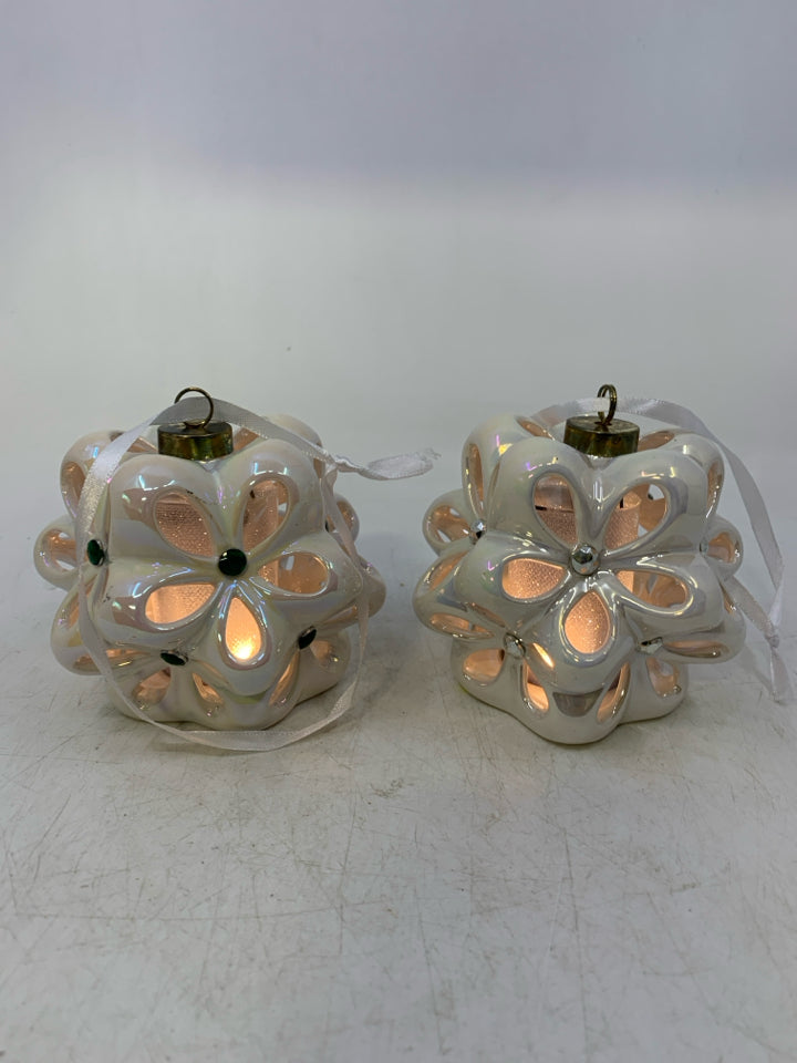 IRIDESCENT CERAMIC PIERCED LIGHT UP.