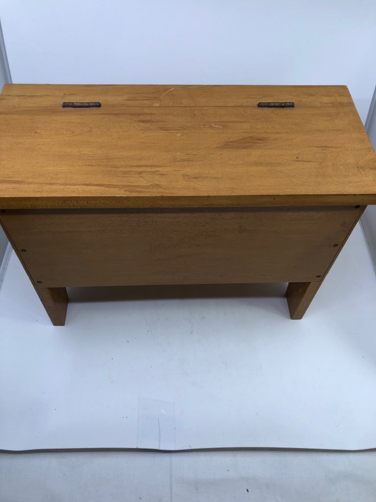 MAPLE WOOD STEP STOOL W/ STORAGE.