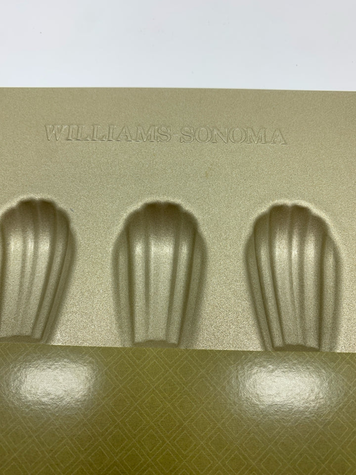 NIP WILLIAMS SONOMA GOLDTOUCH MADELEINE PAN.