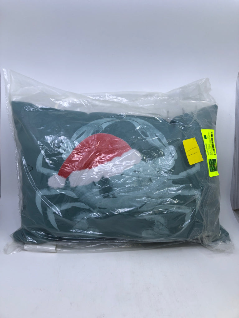 NIP CHRISTMAS CRAB PILLOW.