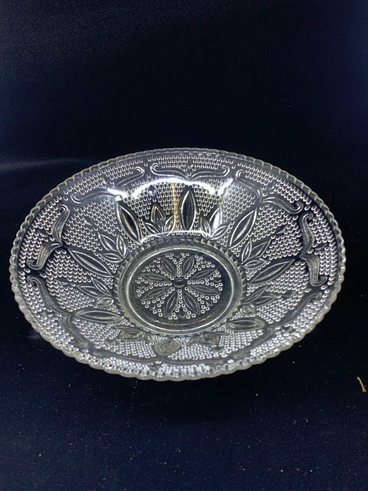 VTG PRESSED GLASS BOWL W/ SCALLOP EDGE.
