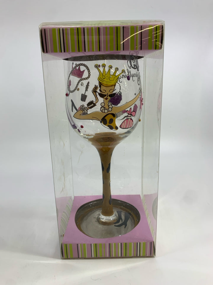 NIB HAND-PAINTED QUEEN WINE GLASS.