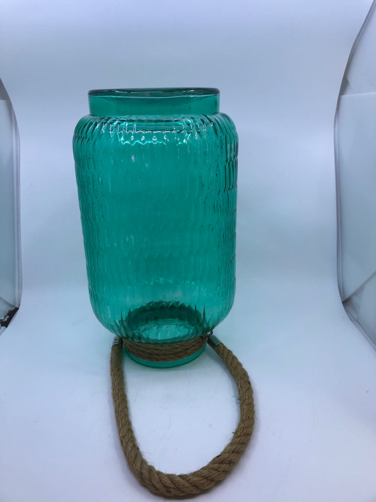 LARGE TEAL GLASS LANTERN W/ROPE HANDLE.