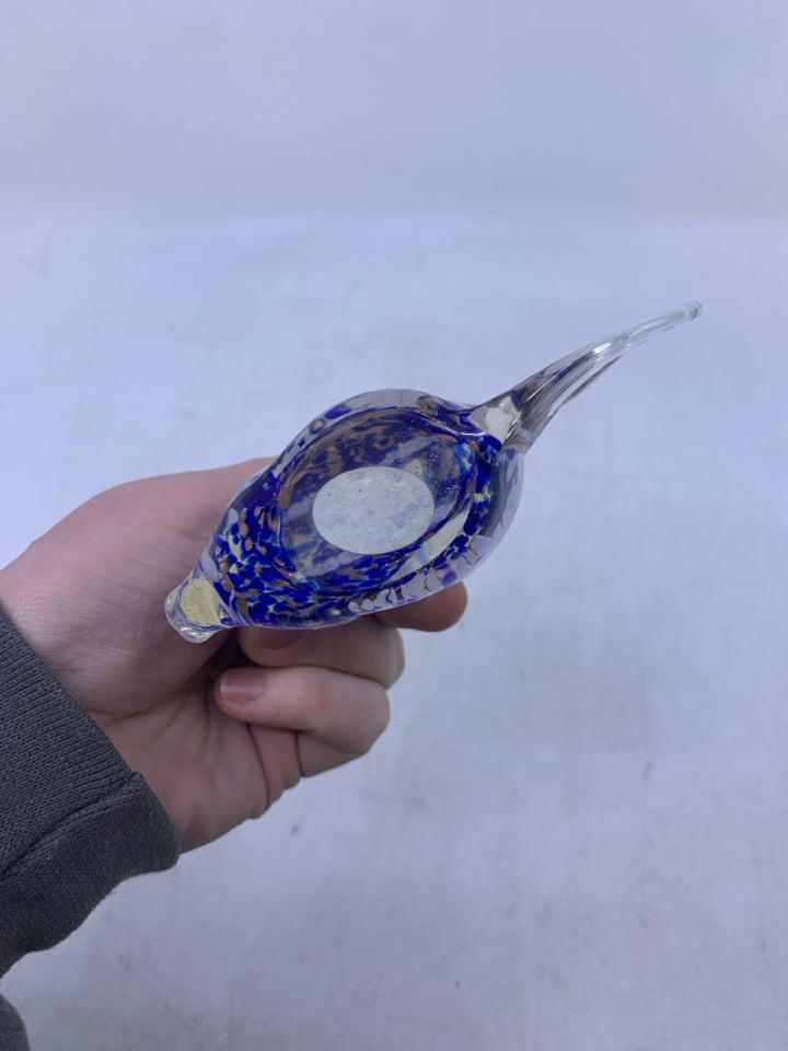 BLOWN GLASS FISH W/ WHITE/BLUE DOTS.