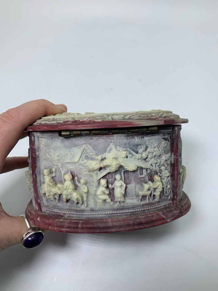 VTG INCOLAY STONE OVAL LARGE TRINKET BOX W/ CARVED VILLAGE LIFE SCENE.