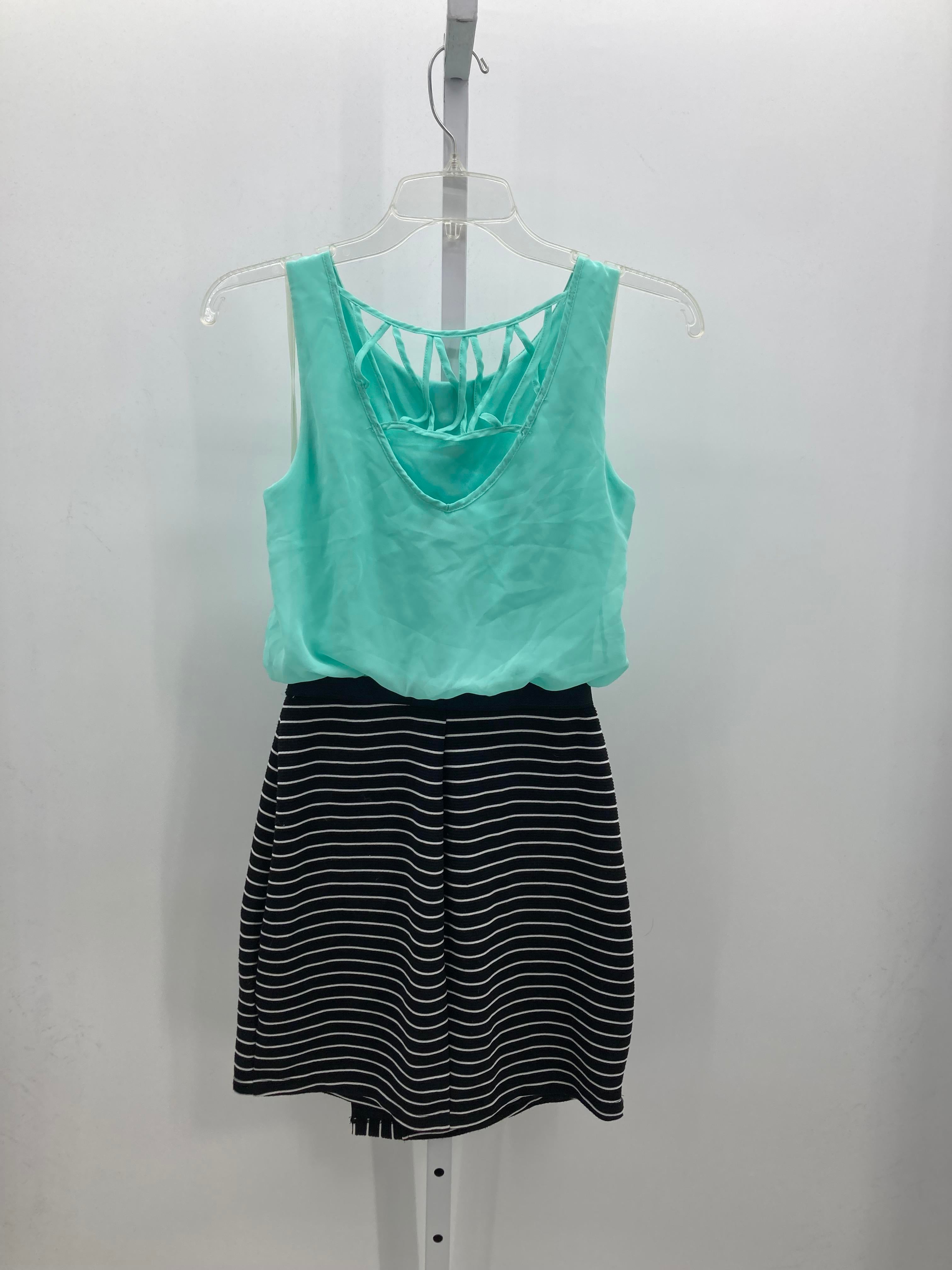 Speechless Size Medium Juniors Sleeveless Dress