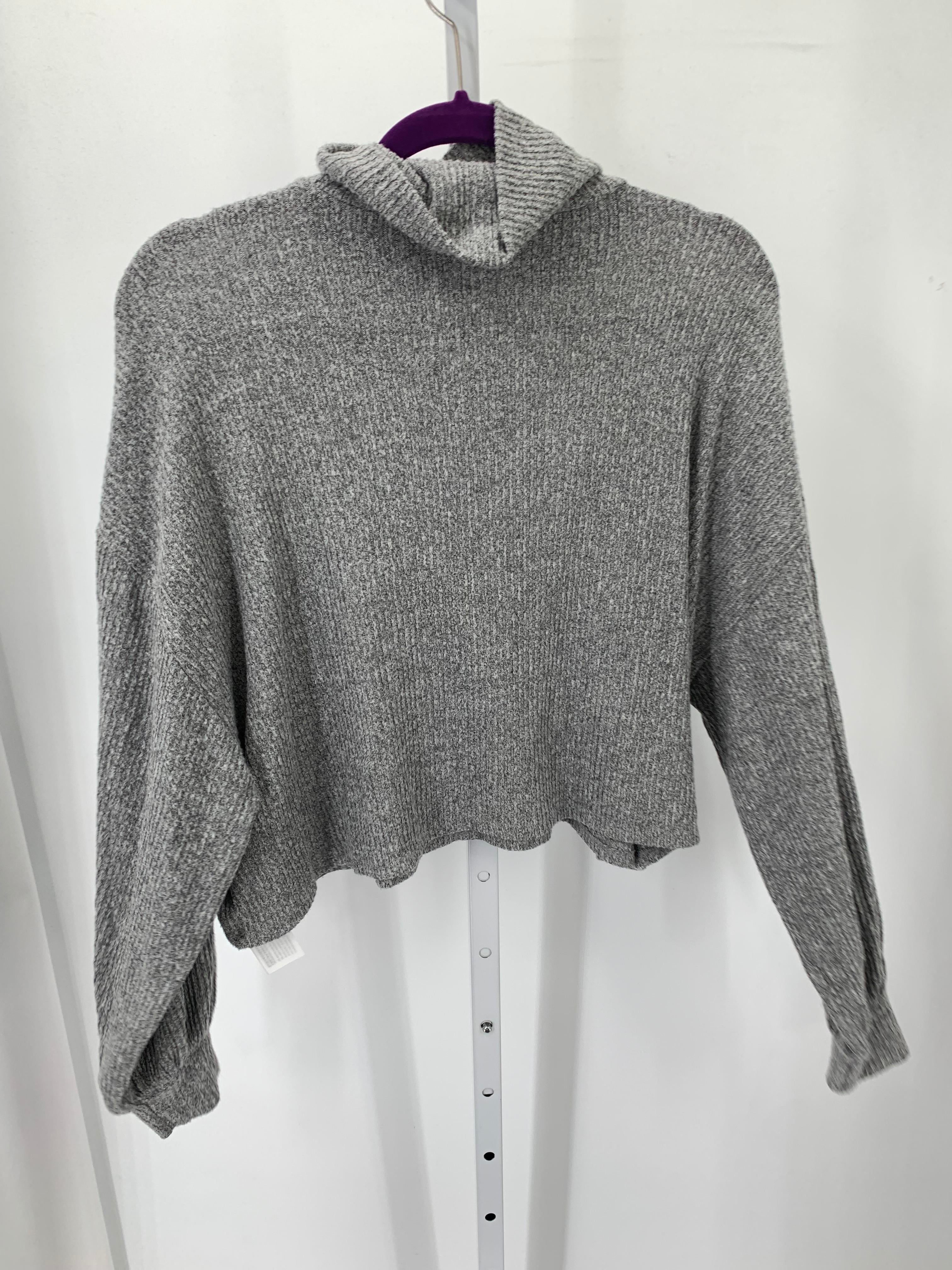 Hollister Size Medium Juniors Long Sleeve Sweater