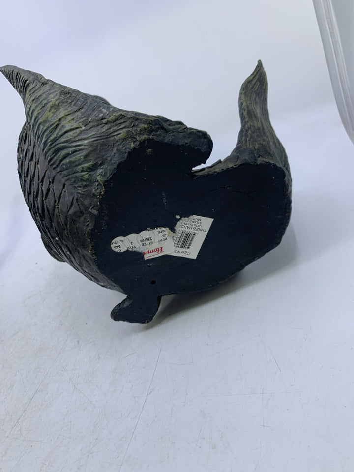 RESIN FISH DECOR W/ TAIL UP.