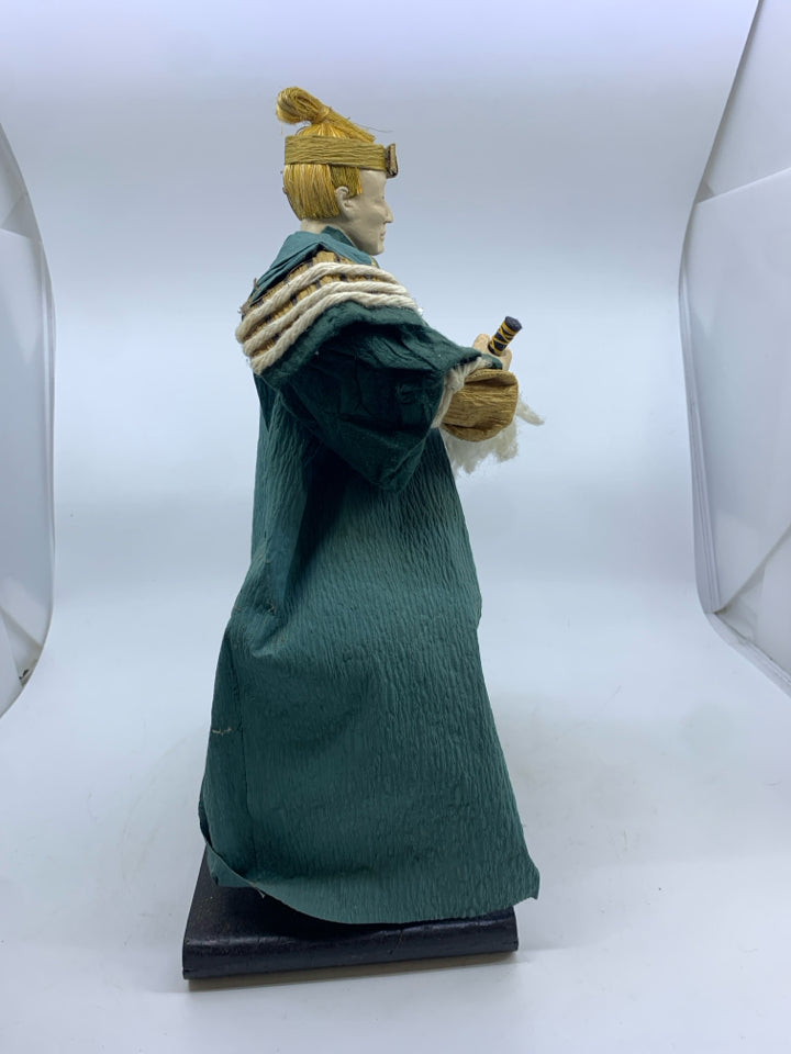 VTG ASIAN STYLE SAMURAI WARRIOR ON BLACK STAND.