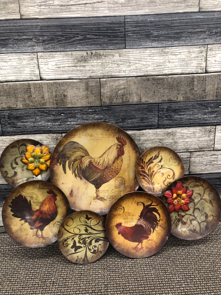 WELDED ROOSTER CIRCLES WALL HANGING.