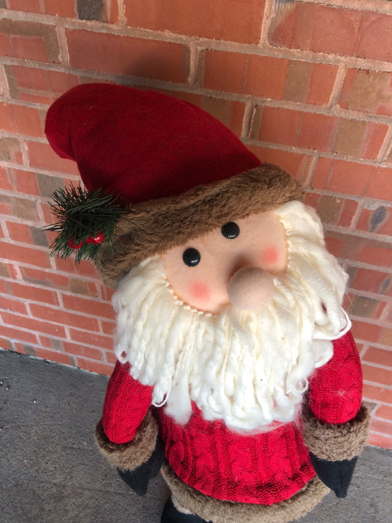 WIGGLING SANTA.