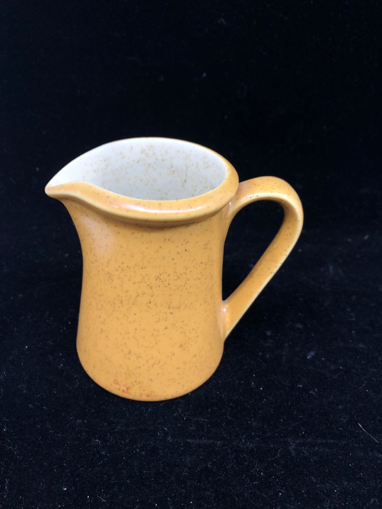 VTG STONEWARE CREAMER.