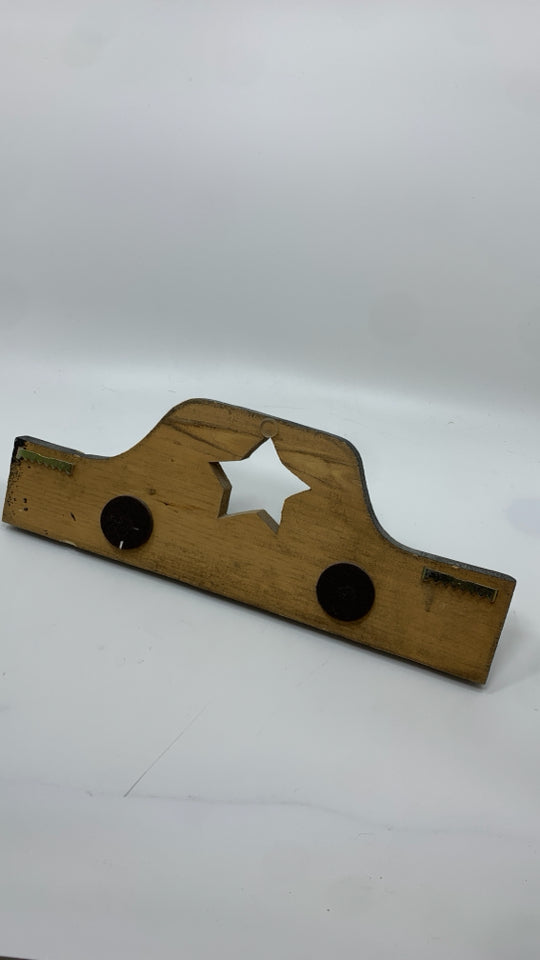 STAR CUTOUT PRIMITIVE WOOD KEY HOOK.