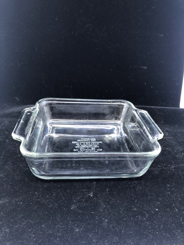 SQUARE GLASS BAKING DISH.
