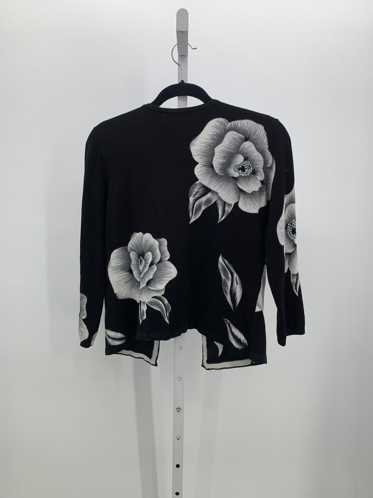 Size Large Misses 3/4 Sleeve Sweater