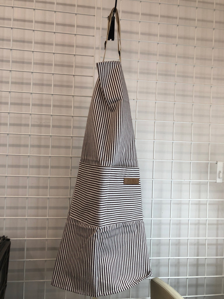 BROWN AND WHITE STRIPE APRON.