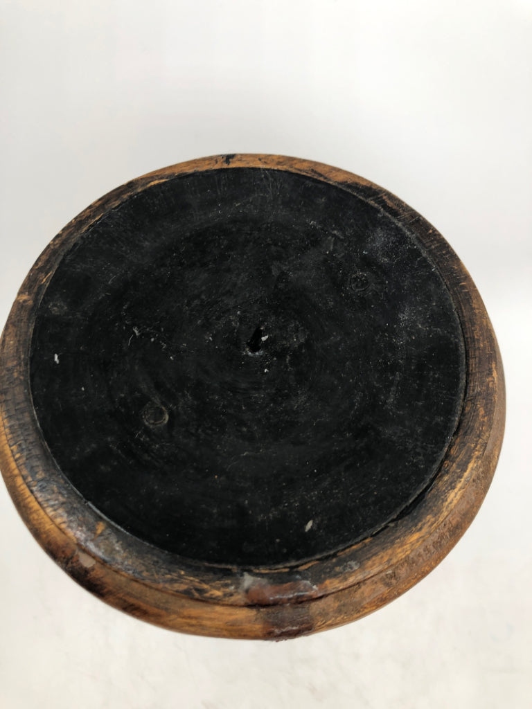2 WOOD CARVED CANDLE HOLDERS W/BURNT FINISH.
