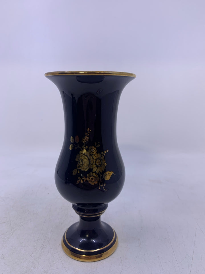 FOOTED COBALT BLUE VASE W/ ROSES.