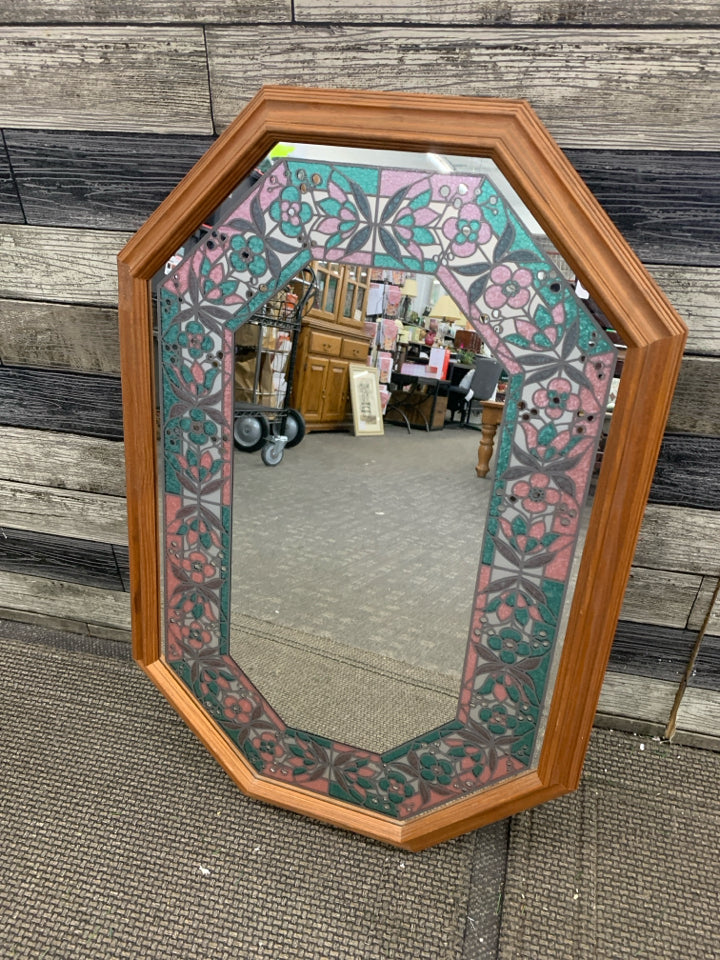 STAINED GLASS STYLE WALL-MIRROR.
