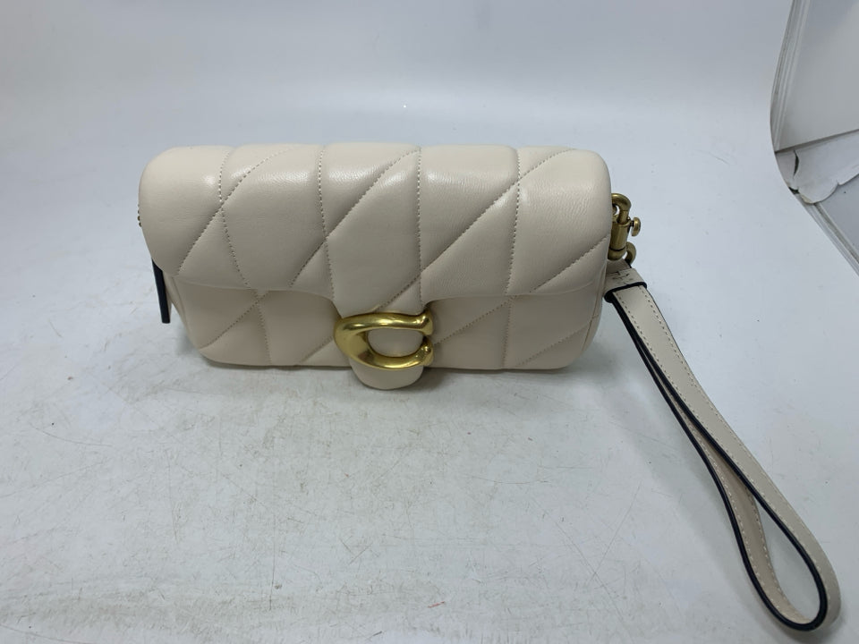 Coach CP018 Tabby Quilted Bag *No Chain Strap-Wristlet Only