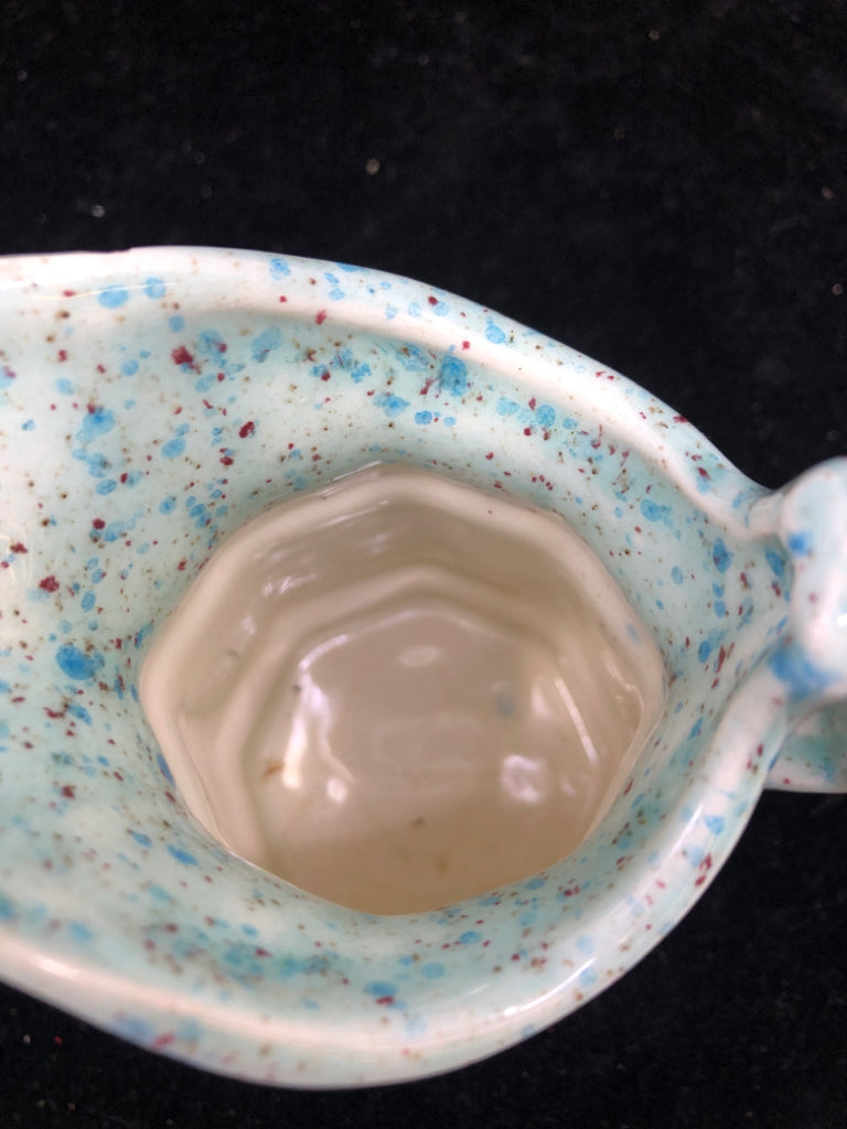 VTG SMALL BLUE SPECKLED CREAMER.