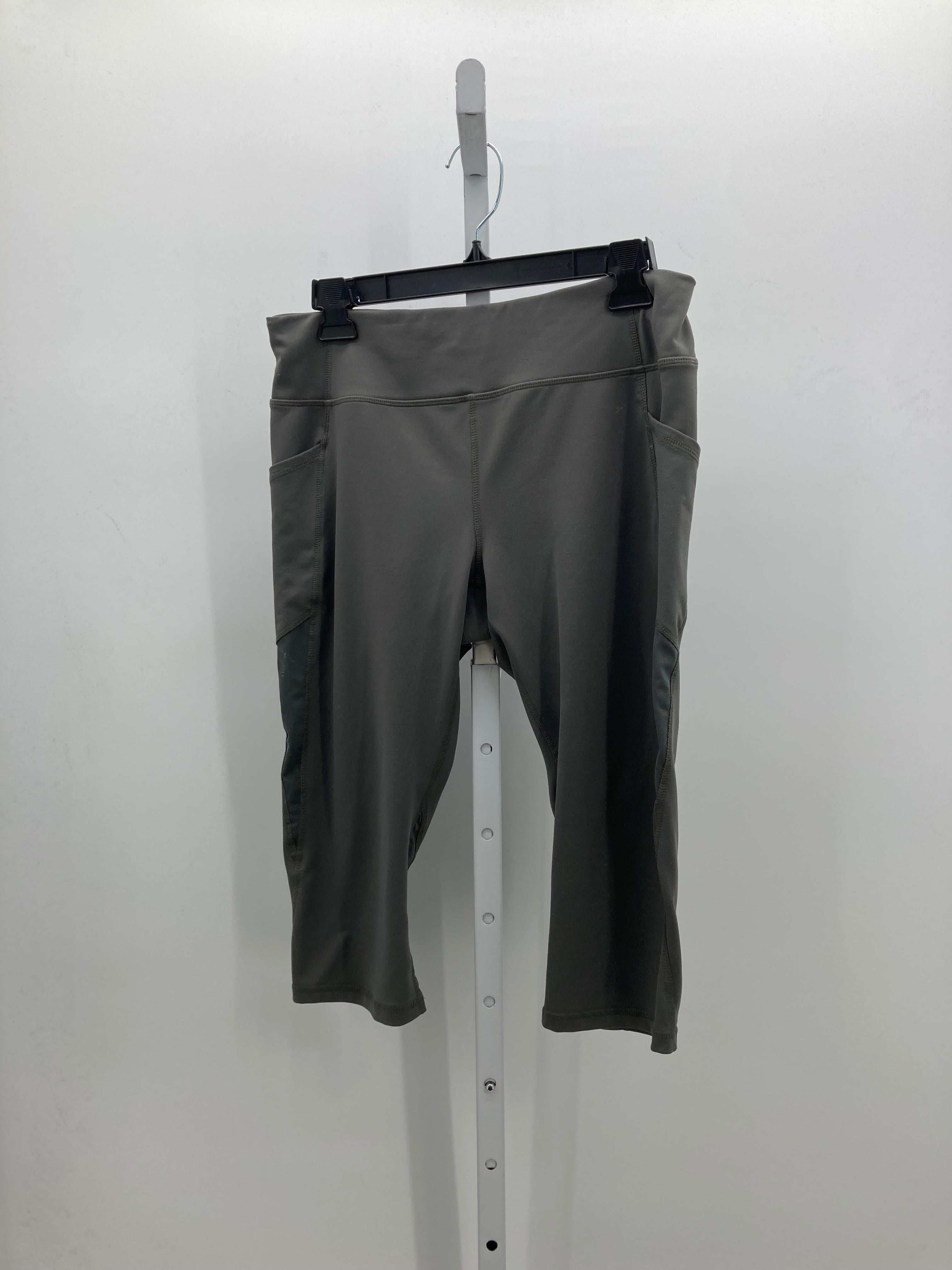 Athletic Works Size Large Misses Capri Pants