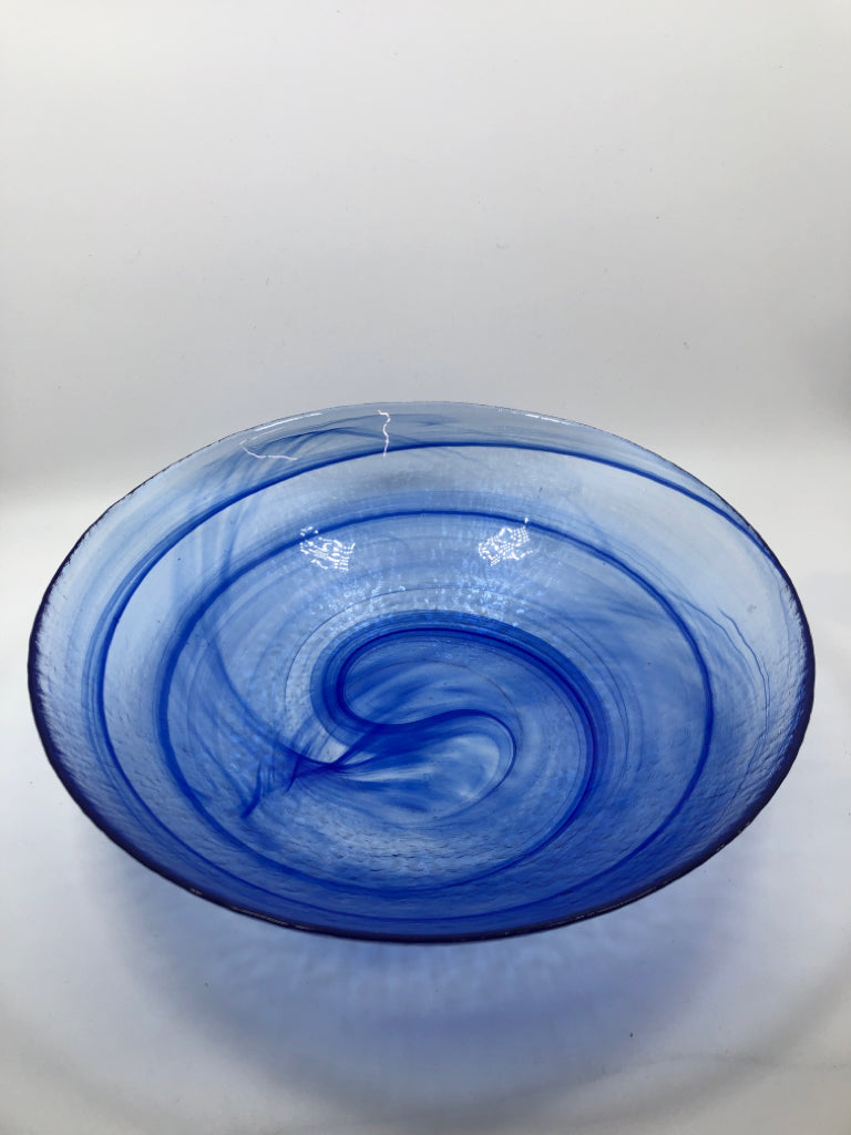 GLASS SPIRAL BLUE CENTERPIECE BOWL.