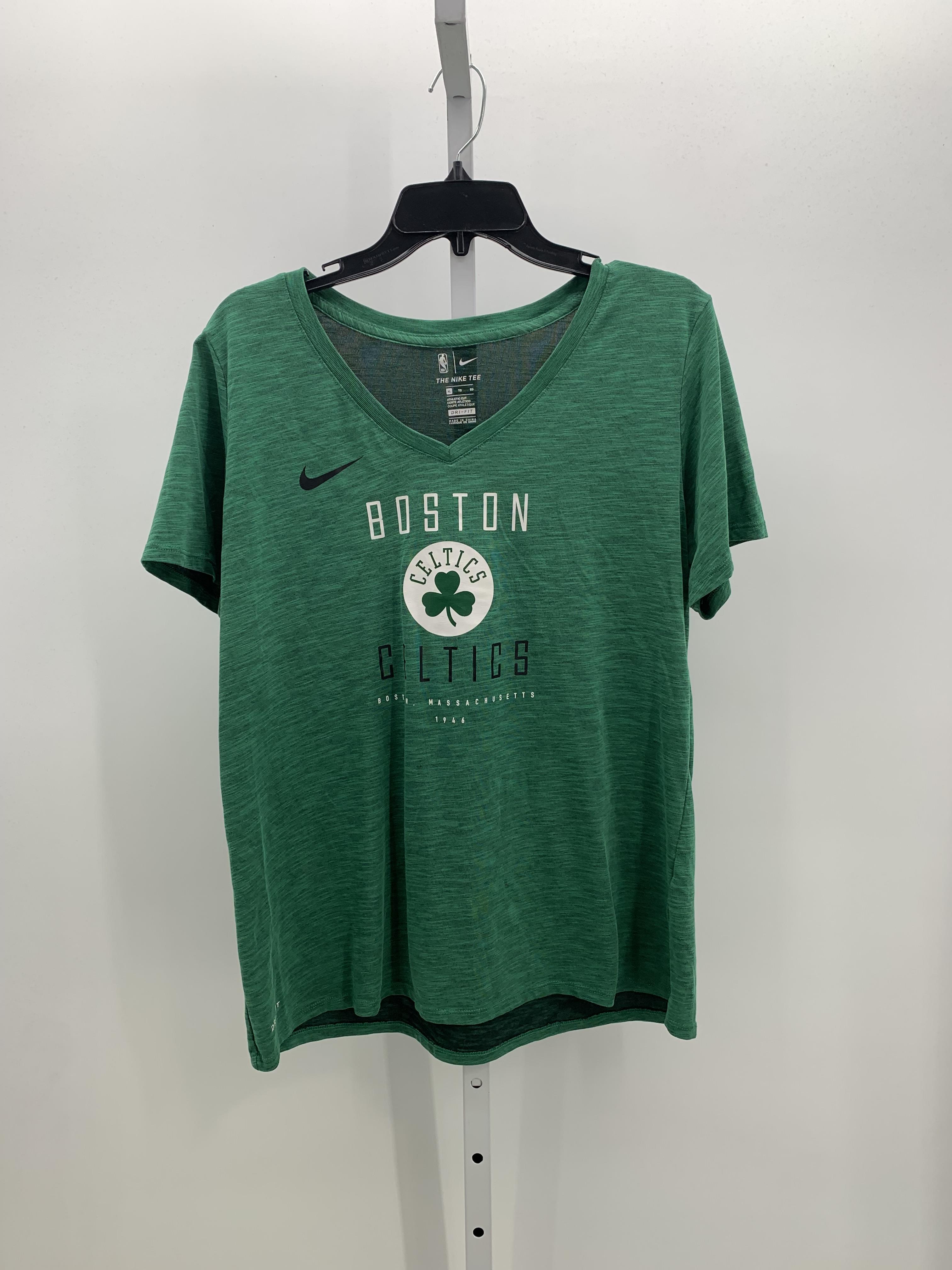 Nike Size Extra Large Misses Short Sleeve Shirt
