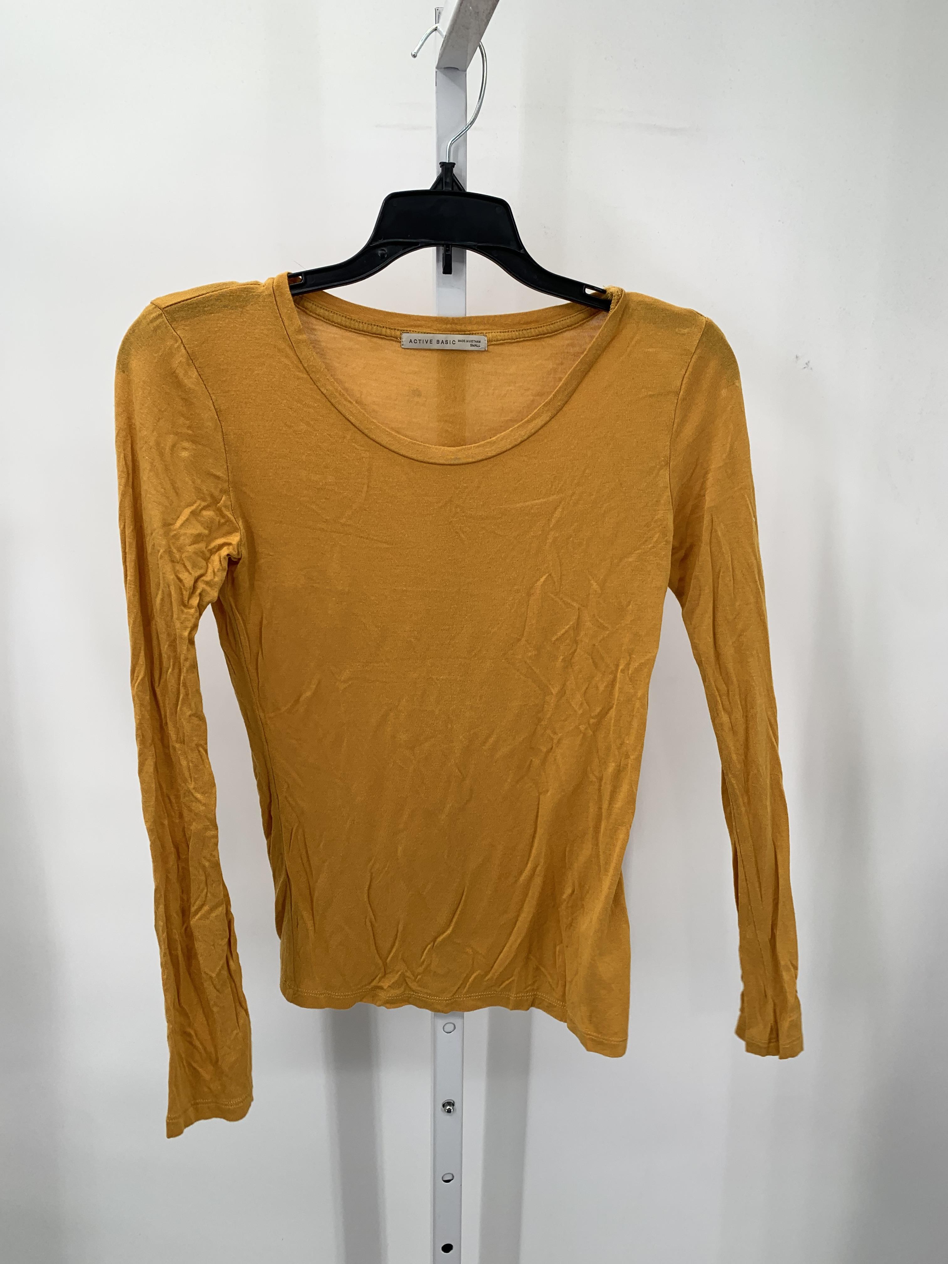 Active Basic Size Small Juniors Long Sleeve Shirt