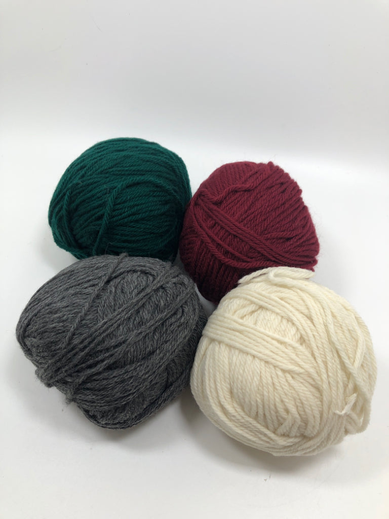 4 RED/GREEN/GREY/WHITE YARN IN BAG.