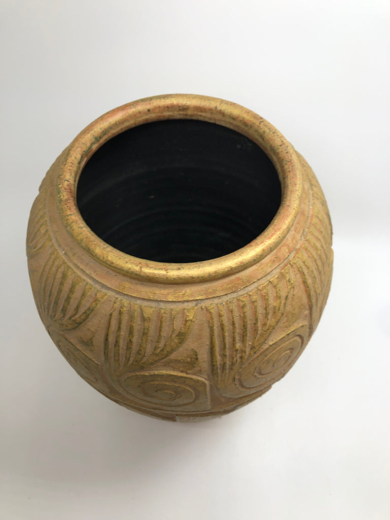 HEAVY EARTHENWARE CARVED POTTERY VASE.
