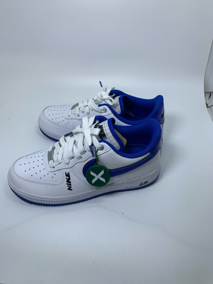 Nike Size 7.5 Young Men's Sneakers