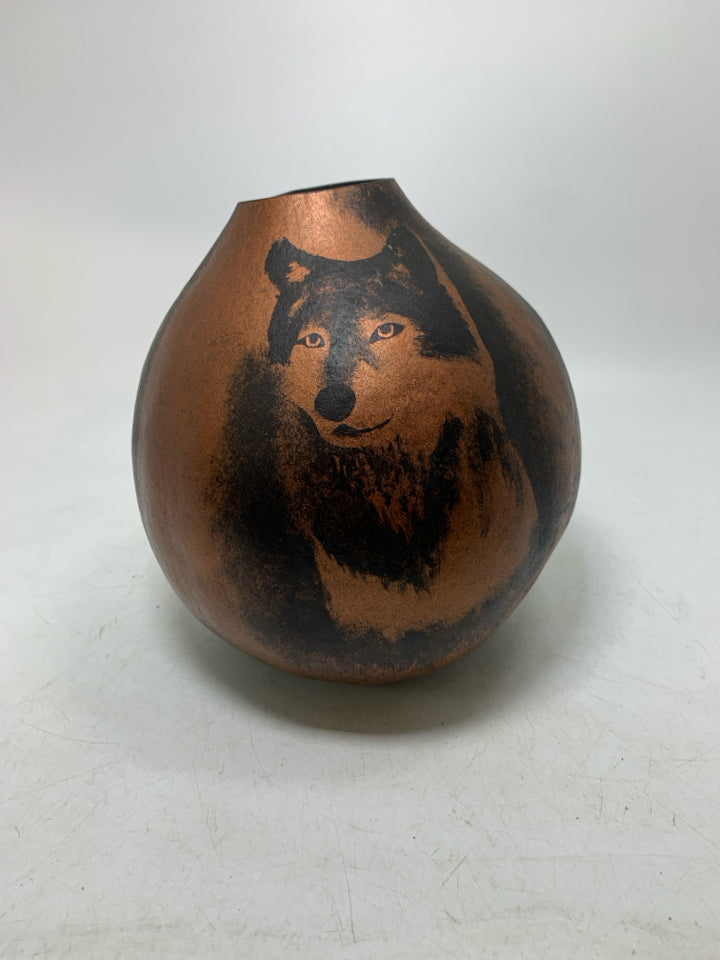 CARVED GOURD W/ METALLIC PAINTED WOLF.