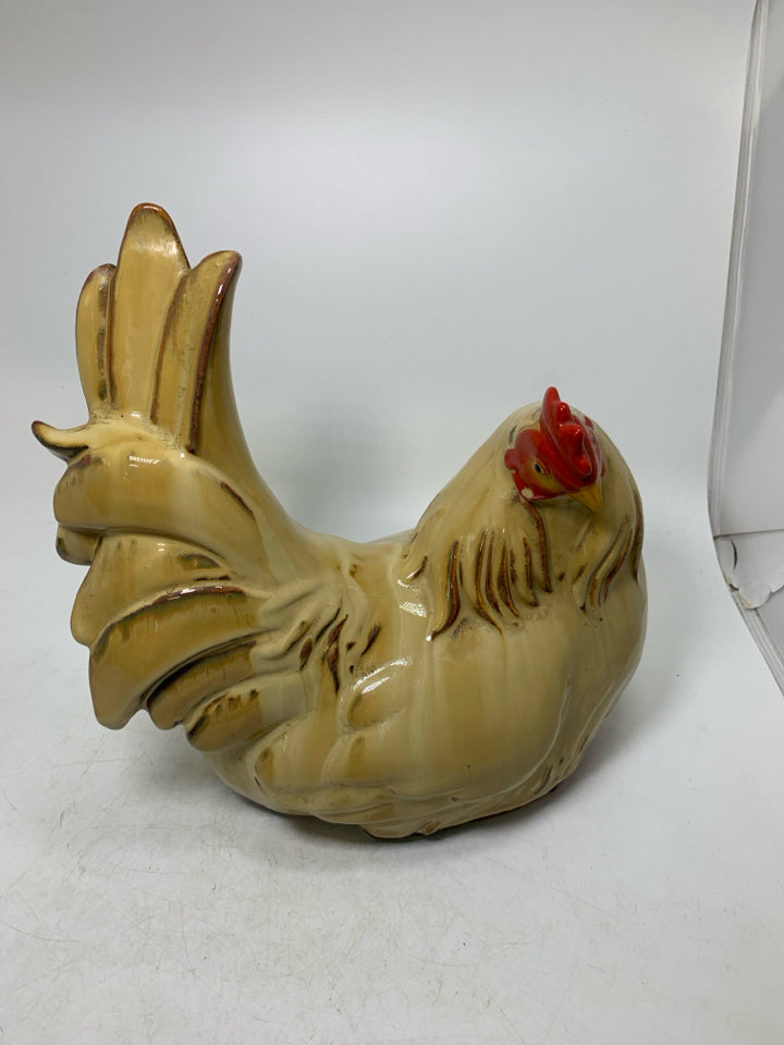 HEAVY NESTING CHICKEN.