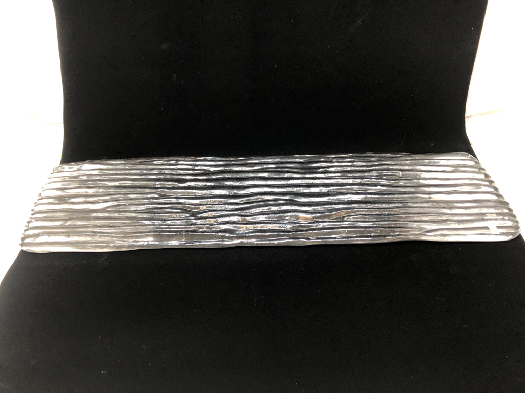 ELONGATED GLASS TRAY W/WAVY TEXTURE.