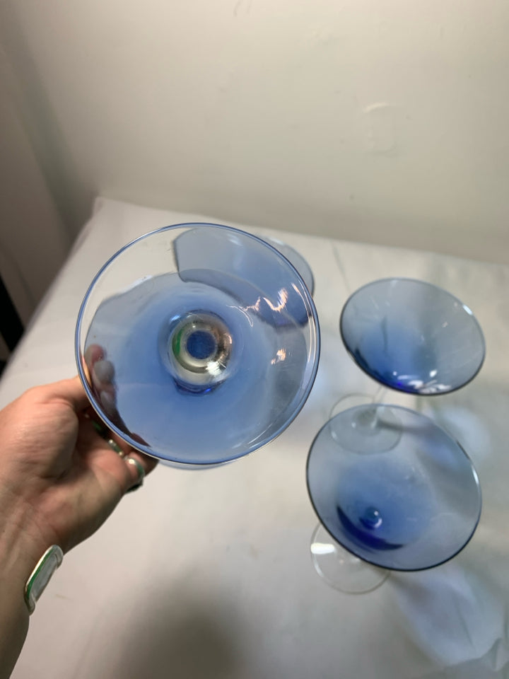 4 BLUE/CLEAR GLASS MARTINI GLASSES.