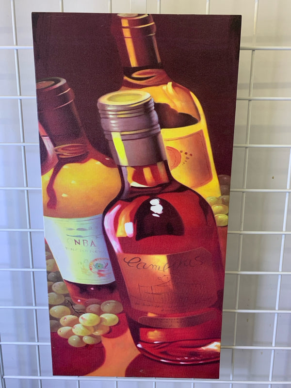 WINE BOTTLE AND GRAPES CANVAS WALL HANGING.