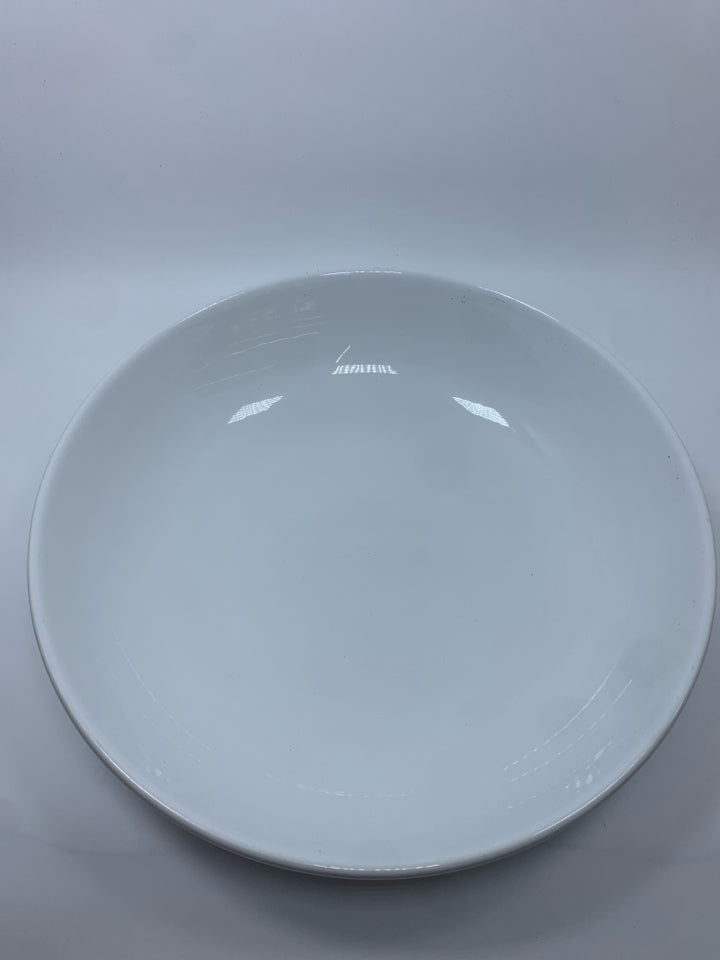 LARGE WHITE CERAMIC SPAGHETTI BOWL.
