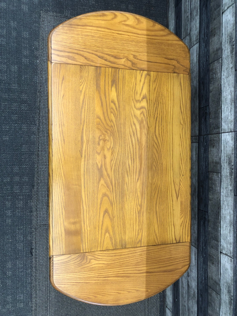 SOLID WOOD 2 TIER COFFEE TABLE W/ 2 DROP LEAF ENDS.