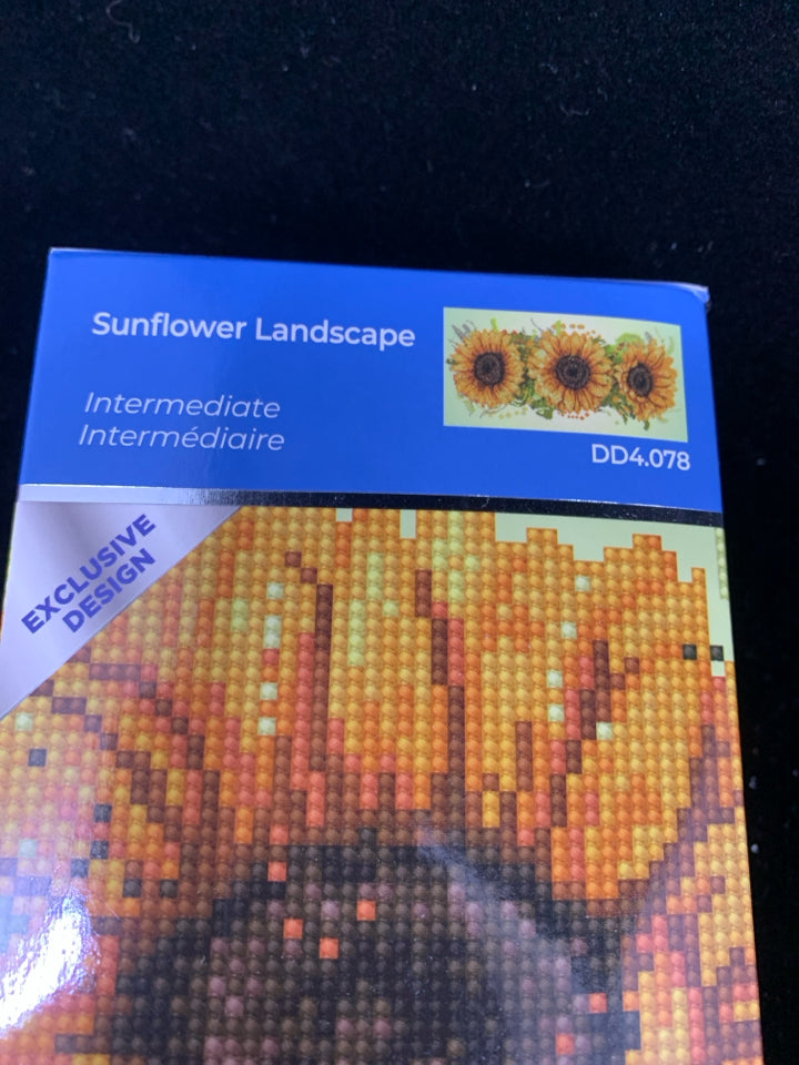 NIB SUNFLOWER LANDSCAPE DIAMOND ART DIAMOND DOTZ.