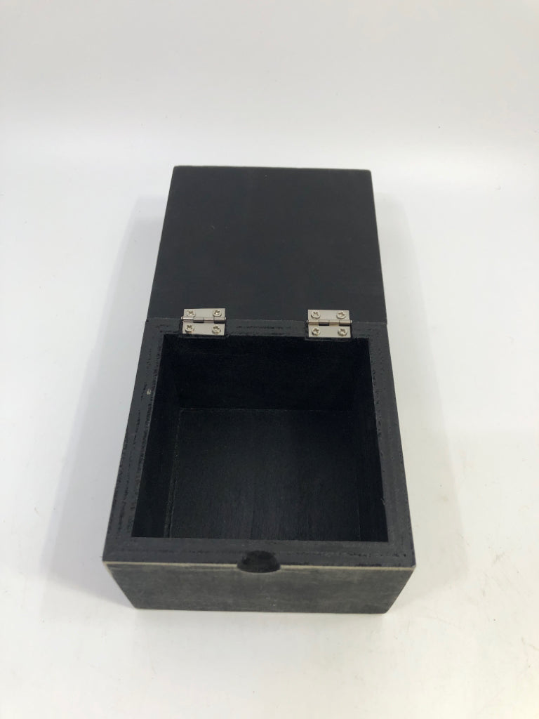 "GOOD FRIENDS" TRINKET BOX.