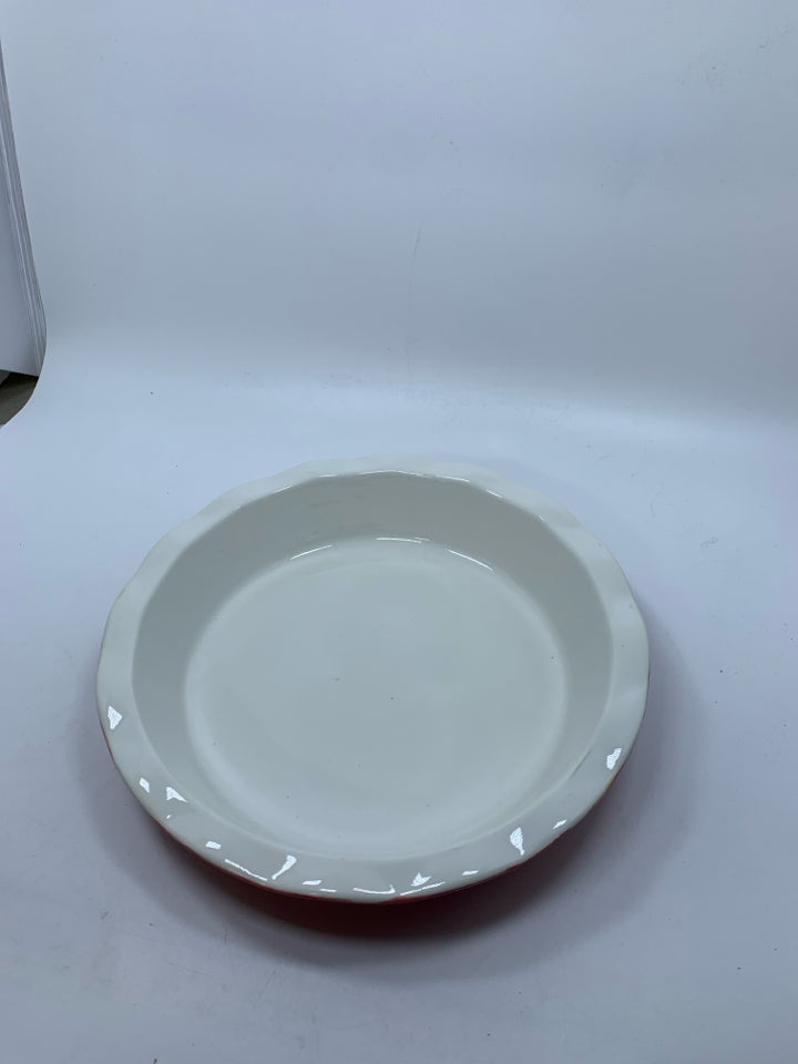 STONEWARE PIE PLATE