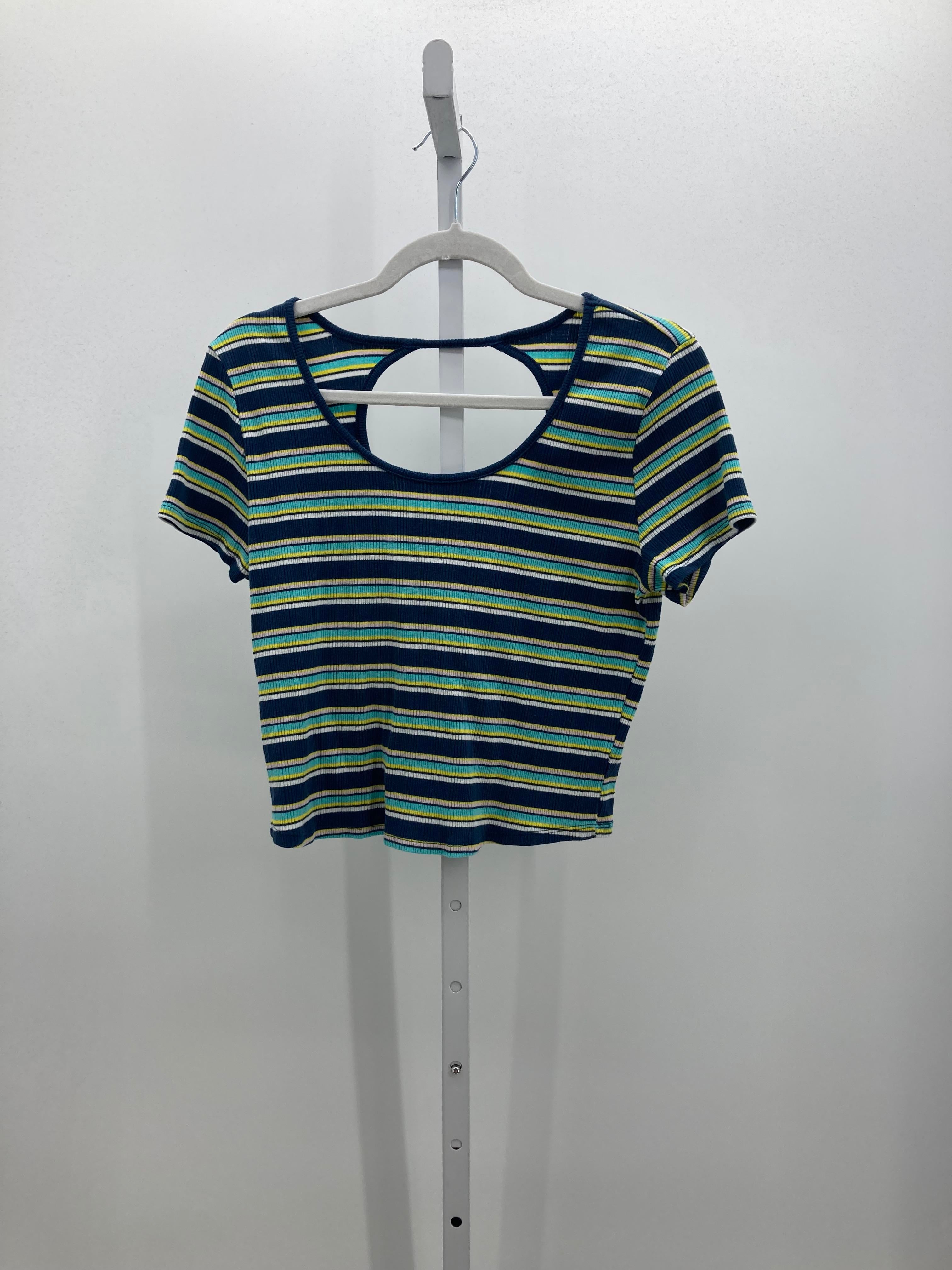 SO Size Extra Large Juniors Short Sleeve Shirt