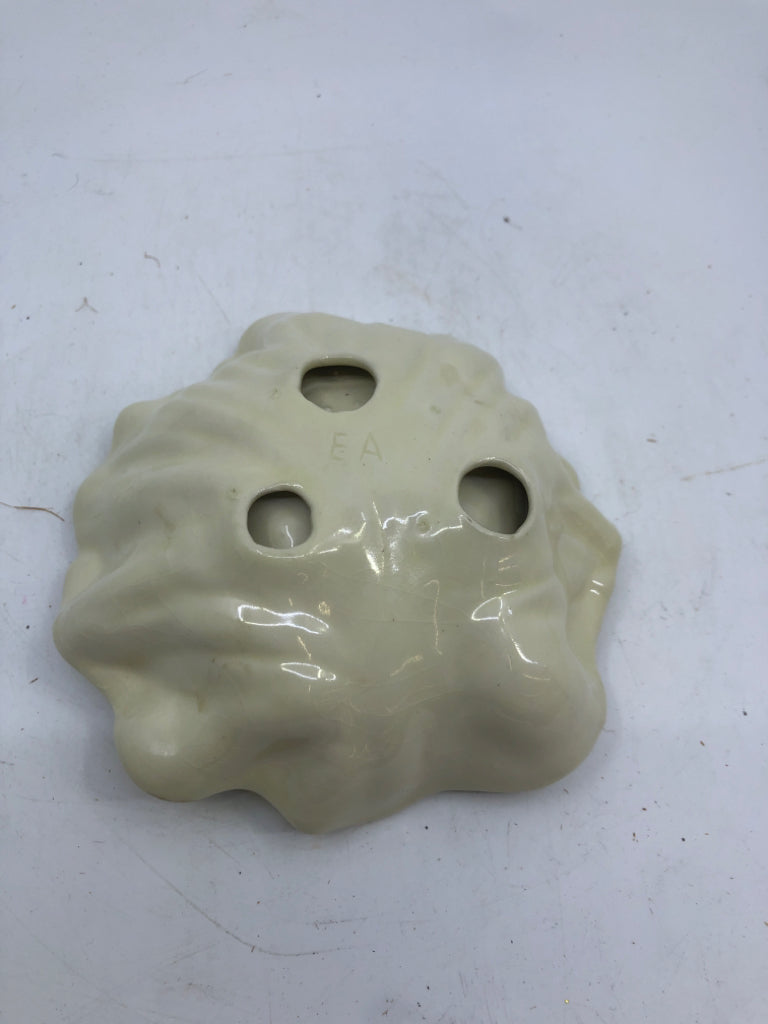 4 CREAM CABBAGE LEAF STYLE BOWLS.
