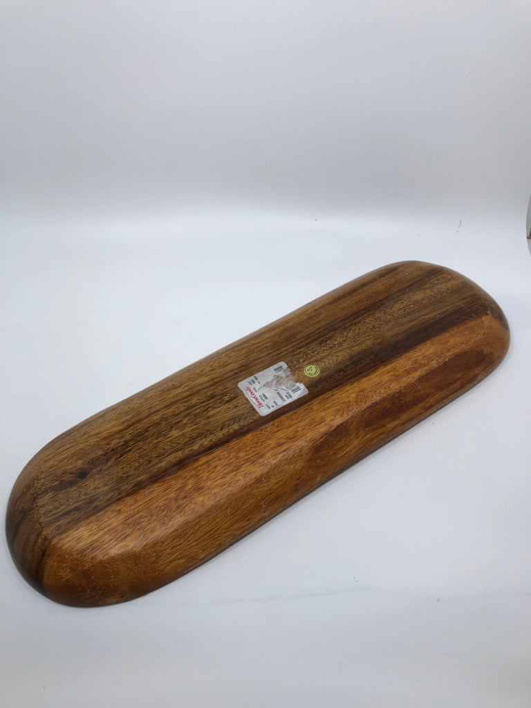 OVAL WOOD TRAY.