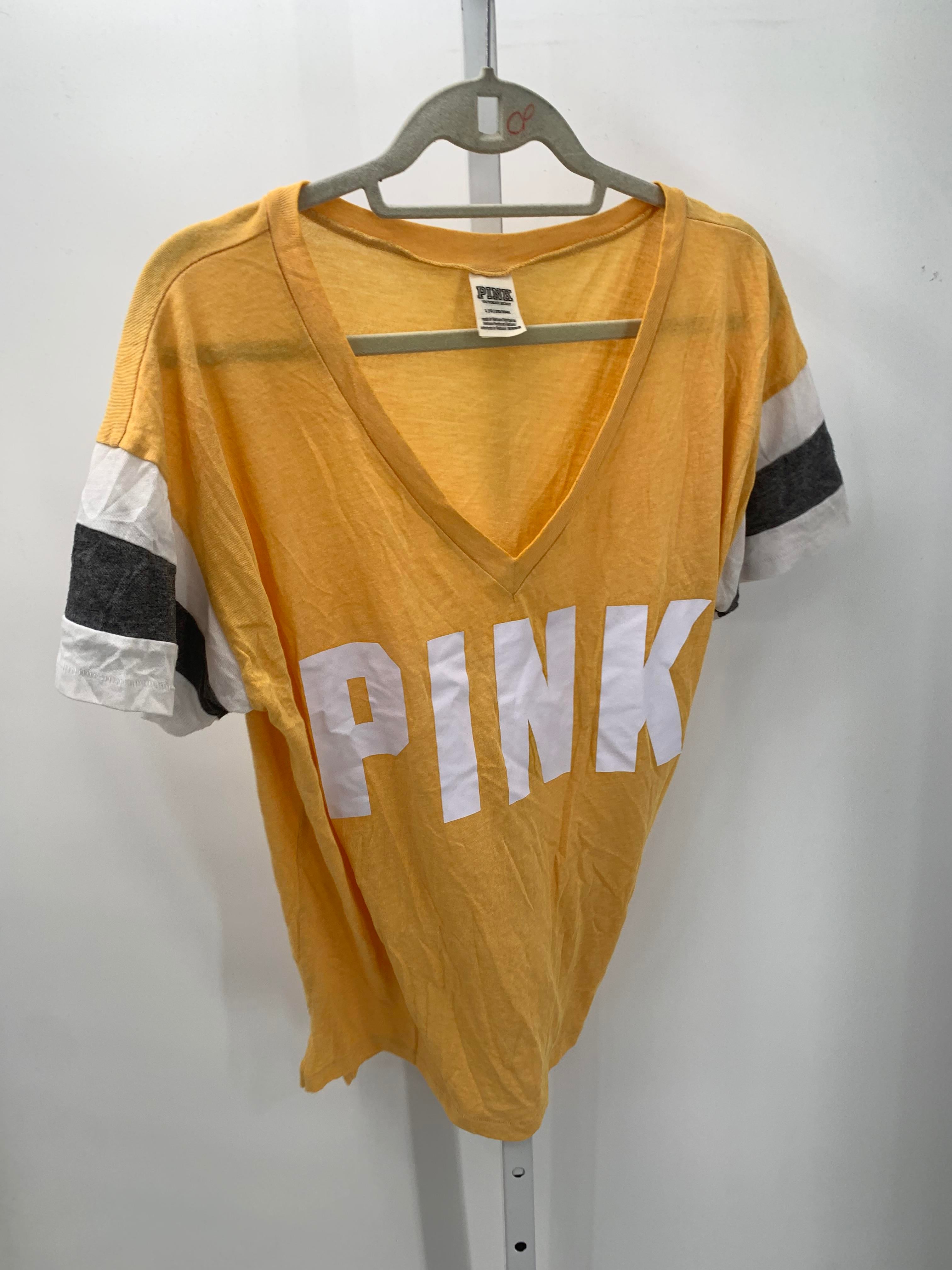 PINK Size Large Juniors Short Sleeve Shirt