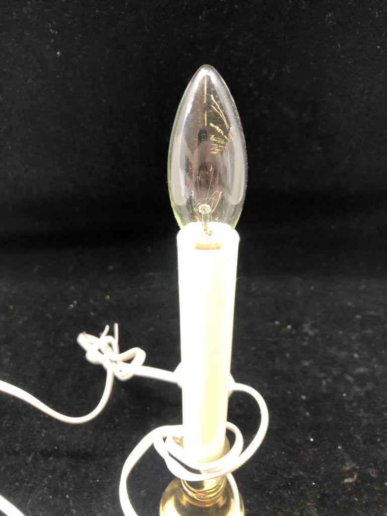 WHITE PLUG IN WINDOW CANDLE.
